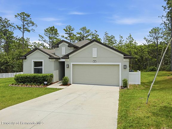 3rd image of 39 Milbark Dr