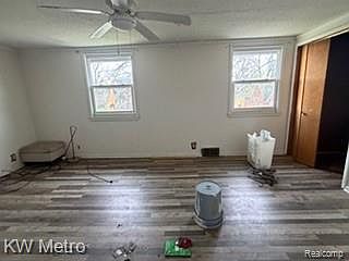 5th image of 15040 Sussex St