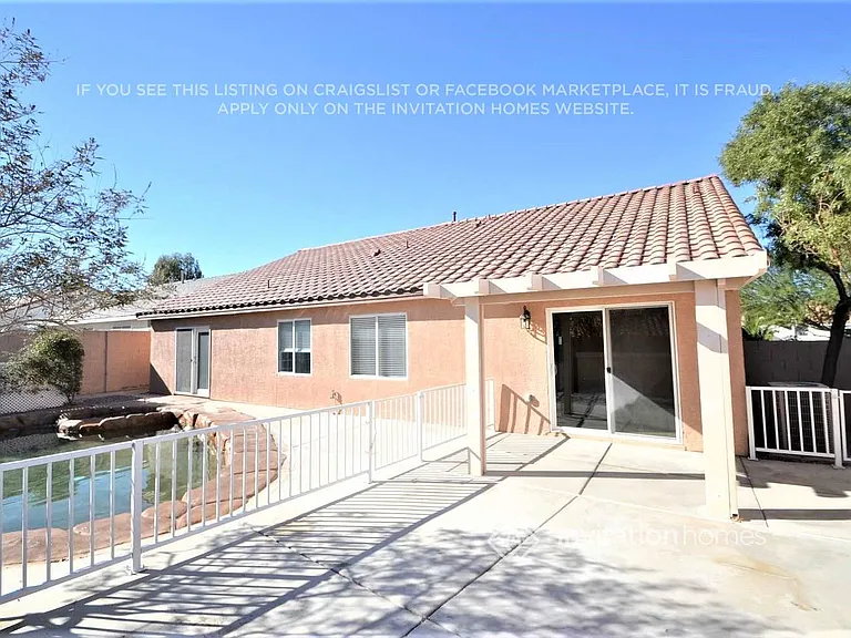 320 Perry Ellis Dr — Photo 10