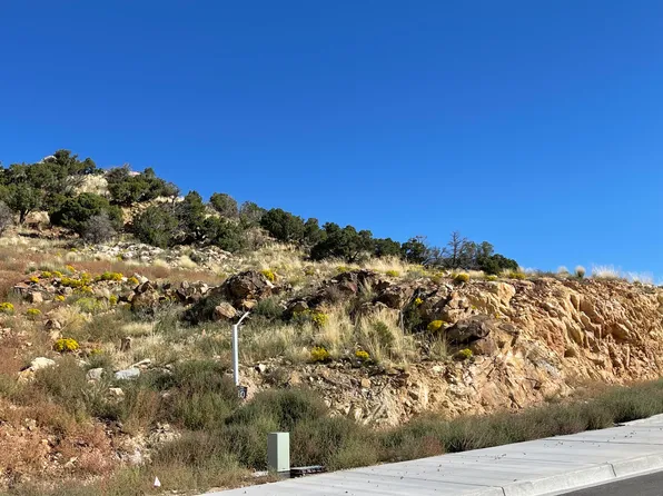 1945 N Pinyon Grove Cir, Cedar City, UT 84720