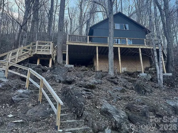 88 Mountain Farm Rd, Burnsville, NC 28714