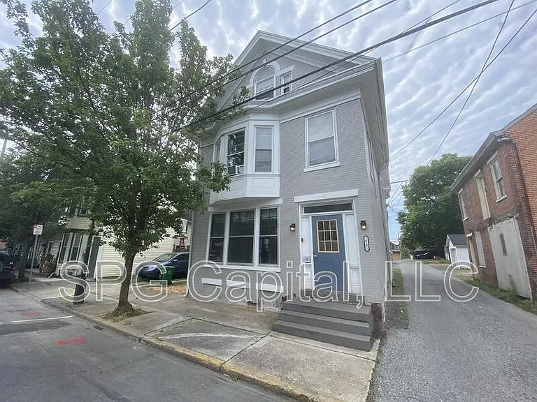 62 W North St #1 — Photo 1