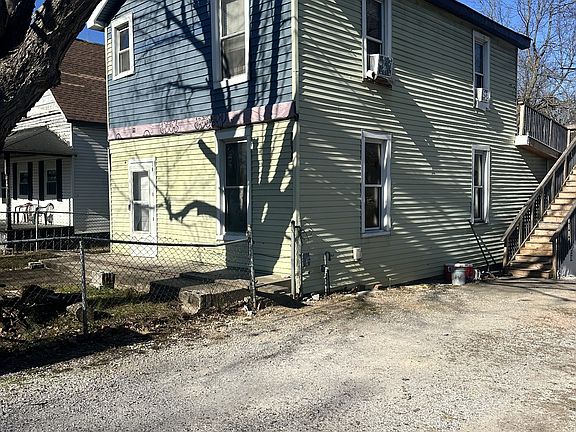 2nd image of 412 W 2nd St