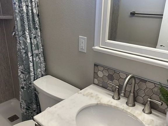 3rd image of 1403 College St #1417