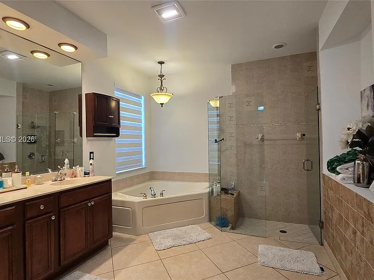 19179 S Gardenia Ave — Photo 12