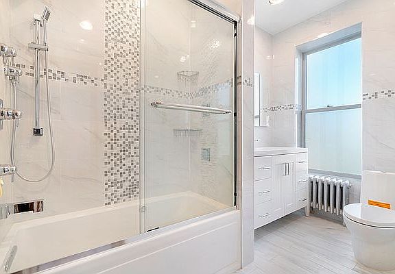 5th image of 293 Hancock St Floor 3