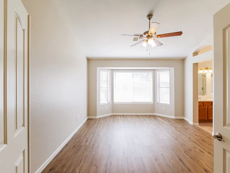 6115 W Park View Ln — Photo 10