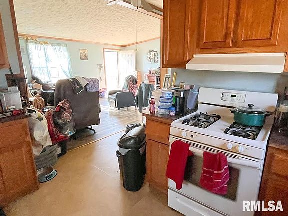 5th image of 206 S Bowery St