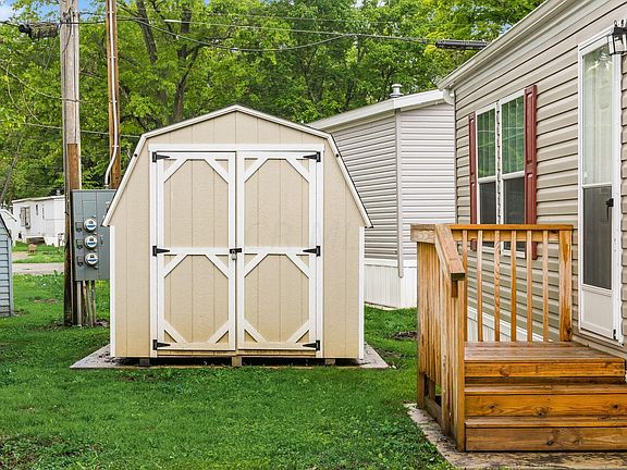 3rd image of 210 Cedar St Lot 20