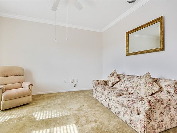 4th image of 329 Gladesdale St