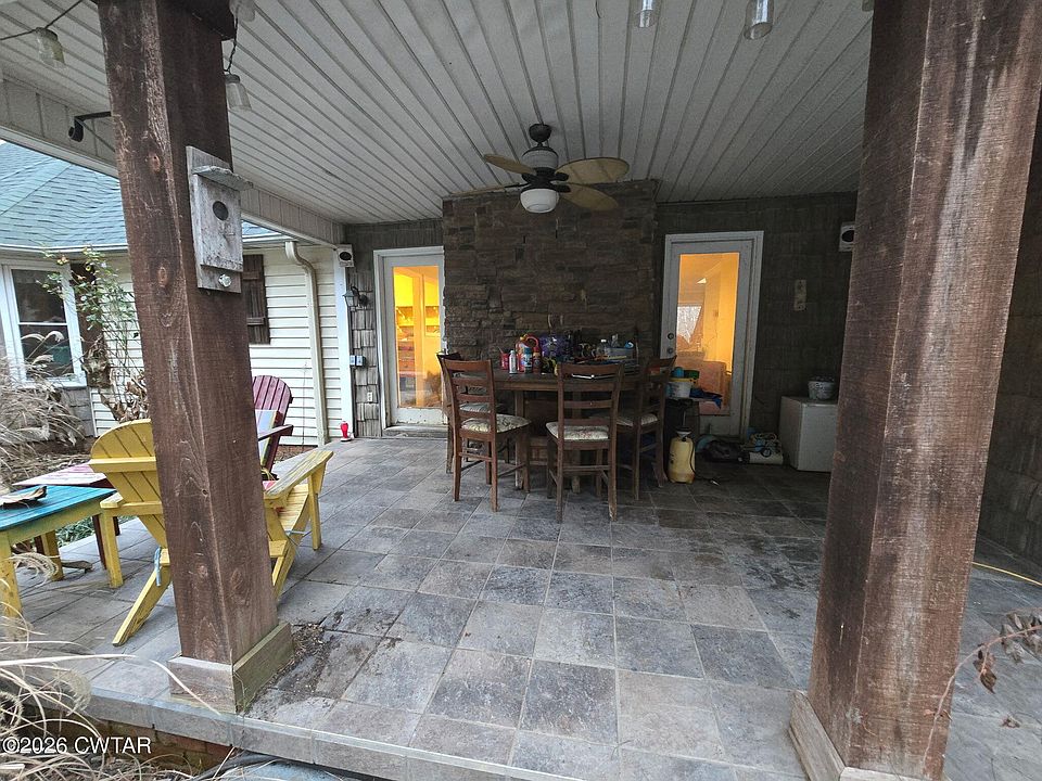 2nd image of 701 Deep Gap Rd
