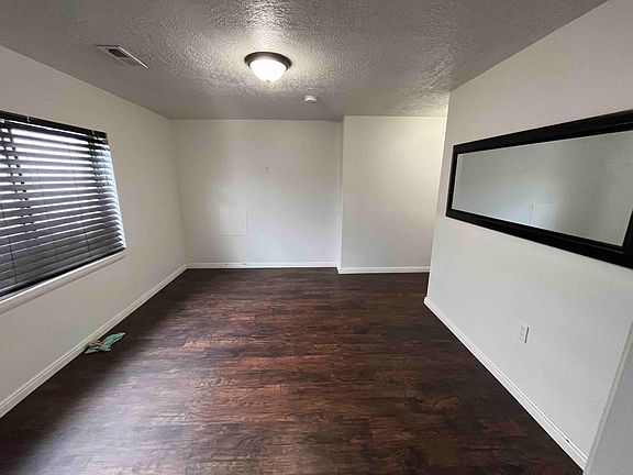 5th image of 5263 W Sandwell Dr