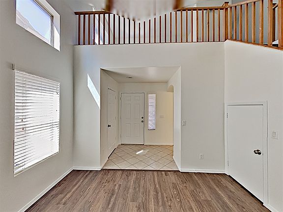 4th image of 1883 W Appaloosa Way