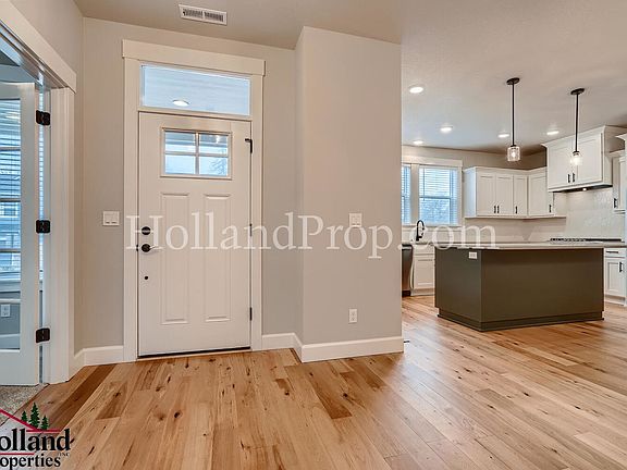 4th image of 5981 SE Skylight St