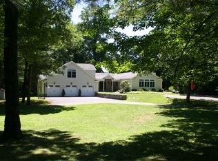 44 Horseshoe Hill Rd, Pound Ridge, NY 10576