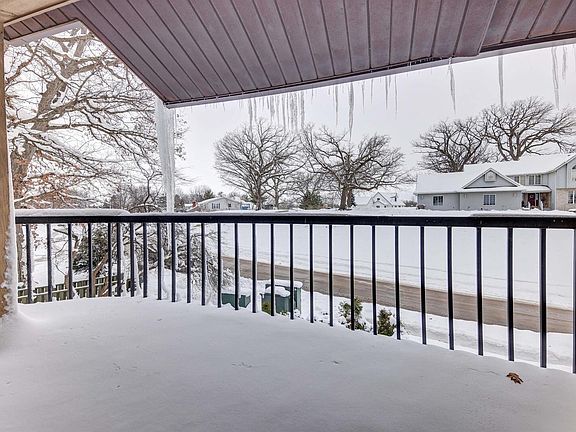 5th image of 1022 Hickory Hill Ct #U9