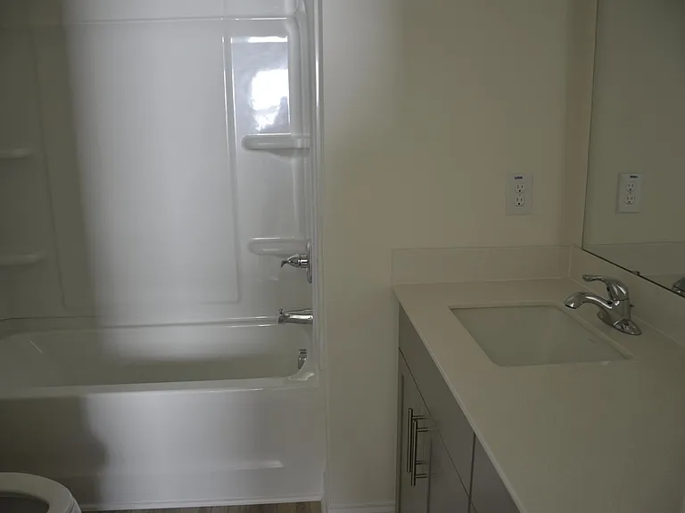 743 Ridge Cliff Ln — Photo 15
