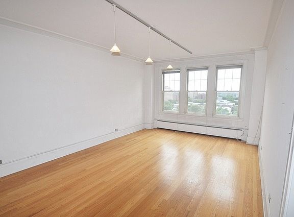 5th image of 5000 S East End Ave APT 11A