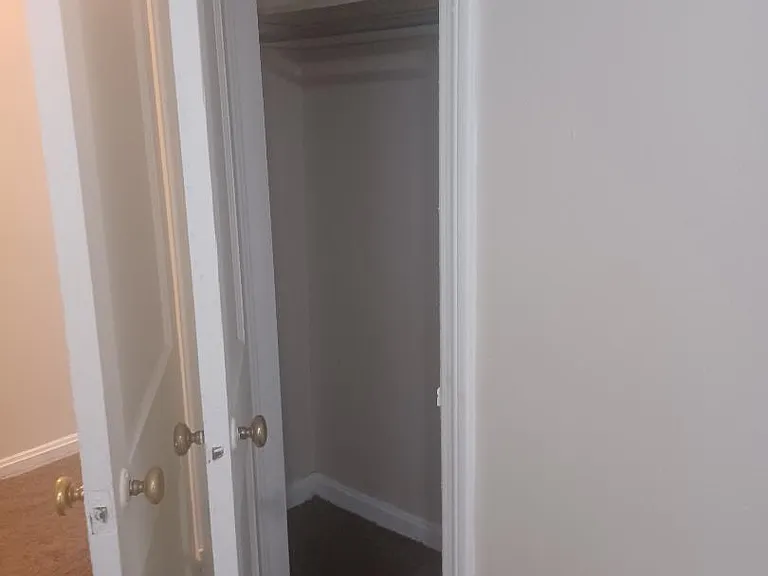 bedroom to left closet