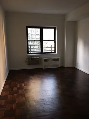 Rented by Solil Management | media 3