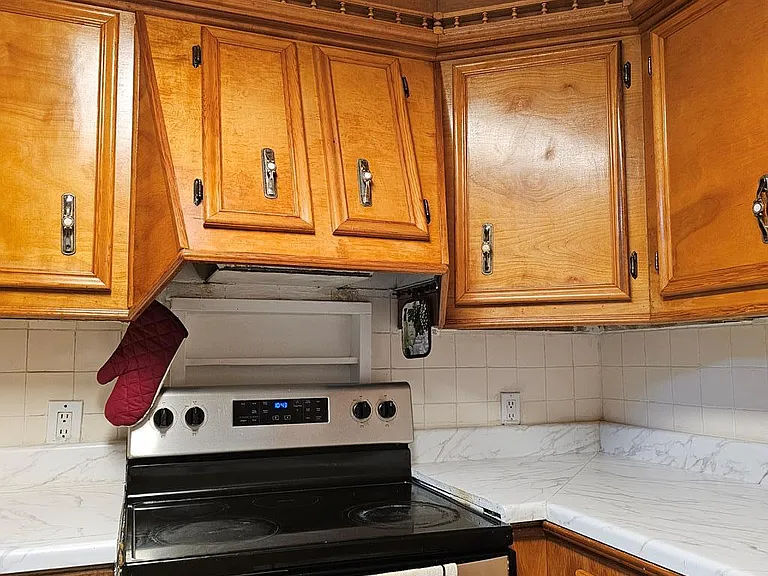 94 Laura Ln — Photo 4