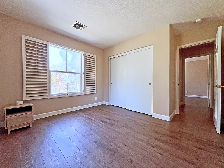 2nd bedroom with view