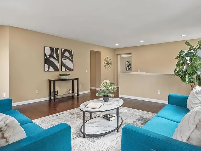 307 Calle De Portola — Photo 20