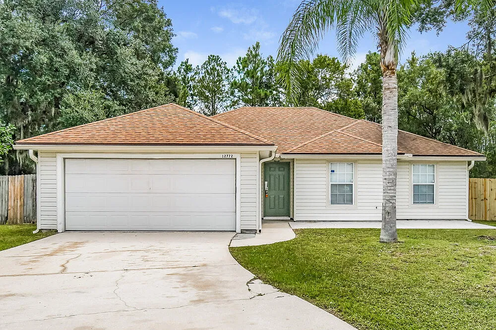 3 bed, 2.0 bath, 1597 sqft, $3,060 — Photo 1