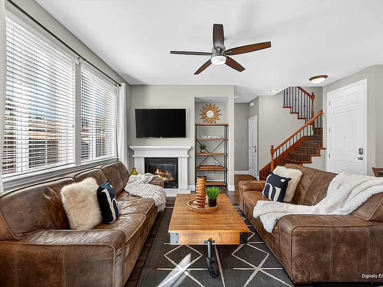 390 Caravaggio Cir — Photo 24