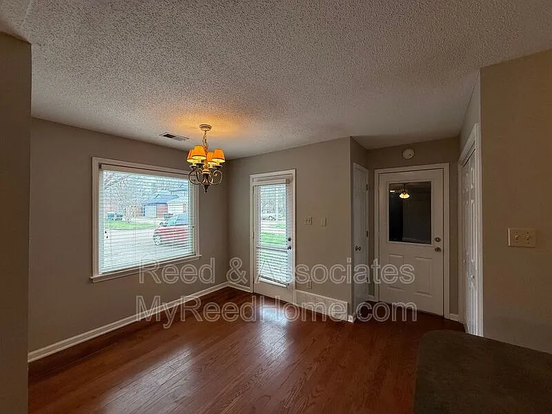 3 bed, 2.5 bath, 1546 sqft, $1,750 — Photo 4