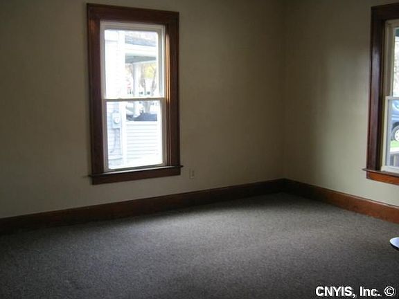 3rd image of 6 Elizabeth St