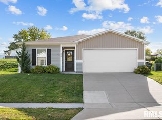 3329 Covington Dr, Davenport, IA 52806