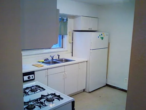 63 Lawn St — Photo 3