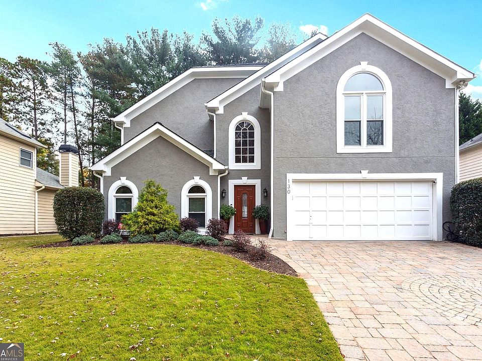 1st image of 130 Glen Holly Dr