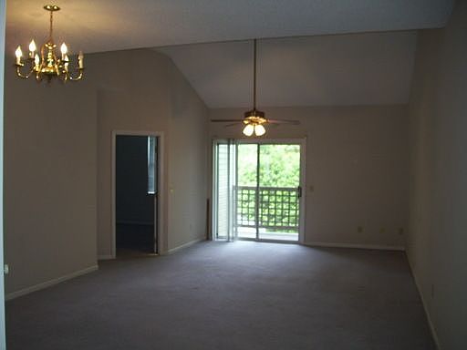 2nd image of 721 Bragg Dr APT E