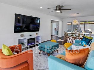 980 N Buttonwillow Cir, Palm Springs, CA 92262