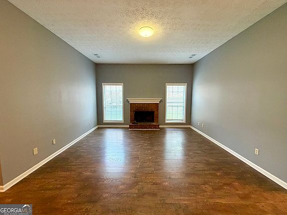 4th image of 105 Waterford Way