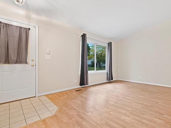 3rd image of 455 Attenborough Way