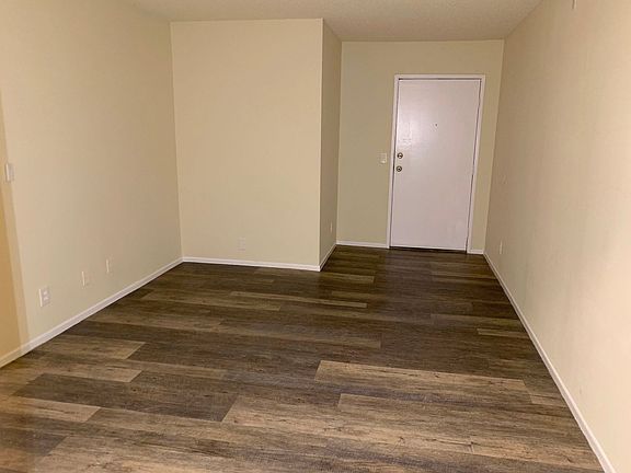 4th image of 7635 Lankershim Blvd APT 28