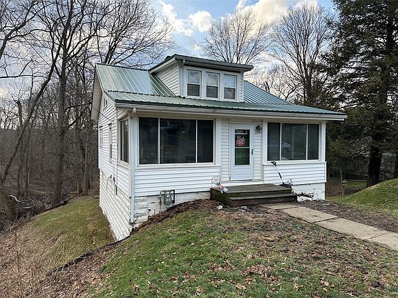 3rd image of 10277 Liberty St