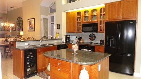 3rd image of 126 N River Dr W