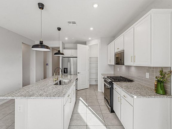 4th image of 35305 W VERA CRUZ Drive