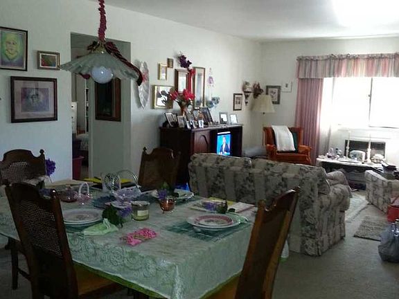 3rd image of 407 Poplar Ave