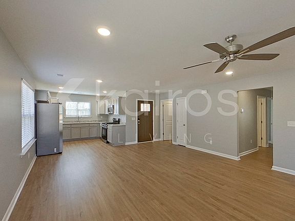 3rd image of 349 Angela St