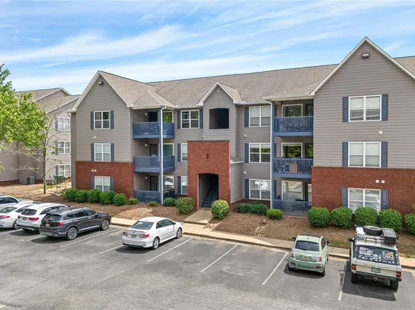 1114 S College St Unit 302, Auburn, AL 36832