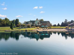 3292 W Sutton Rd, Lapeer, MI 48446