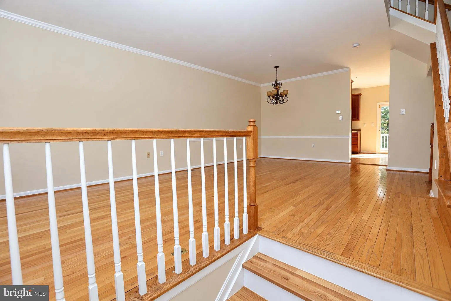 4 bed, 3.5 bath, 1812 sqft, $2,900 — Photo 3