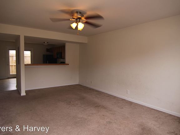 2nd image of 116 Coyote Ct APT 2