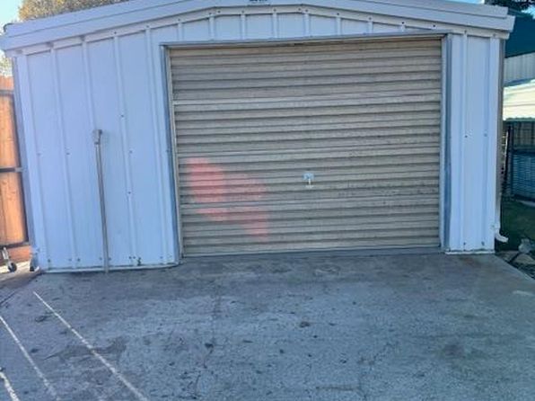 312 Grant St, Quinter, KS 67752