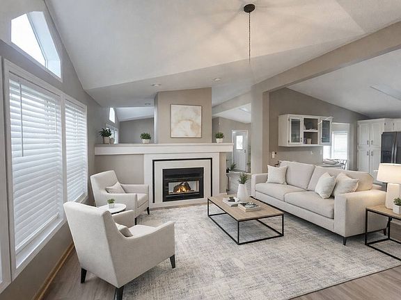 2nd image of 386 Buttercup Ln